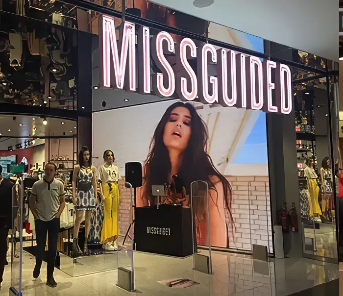 Example - Indoor LED Screens Mall 01